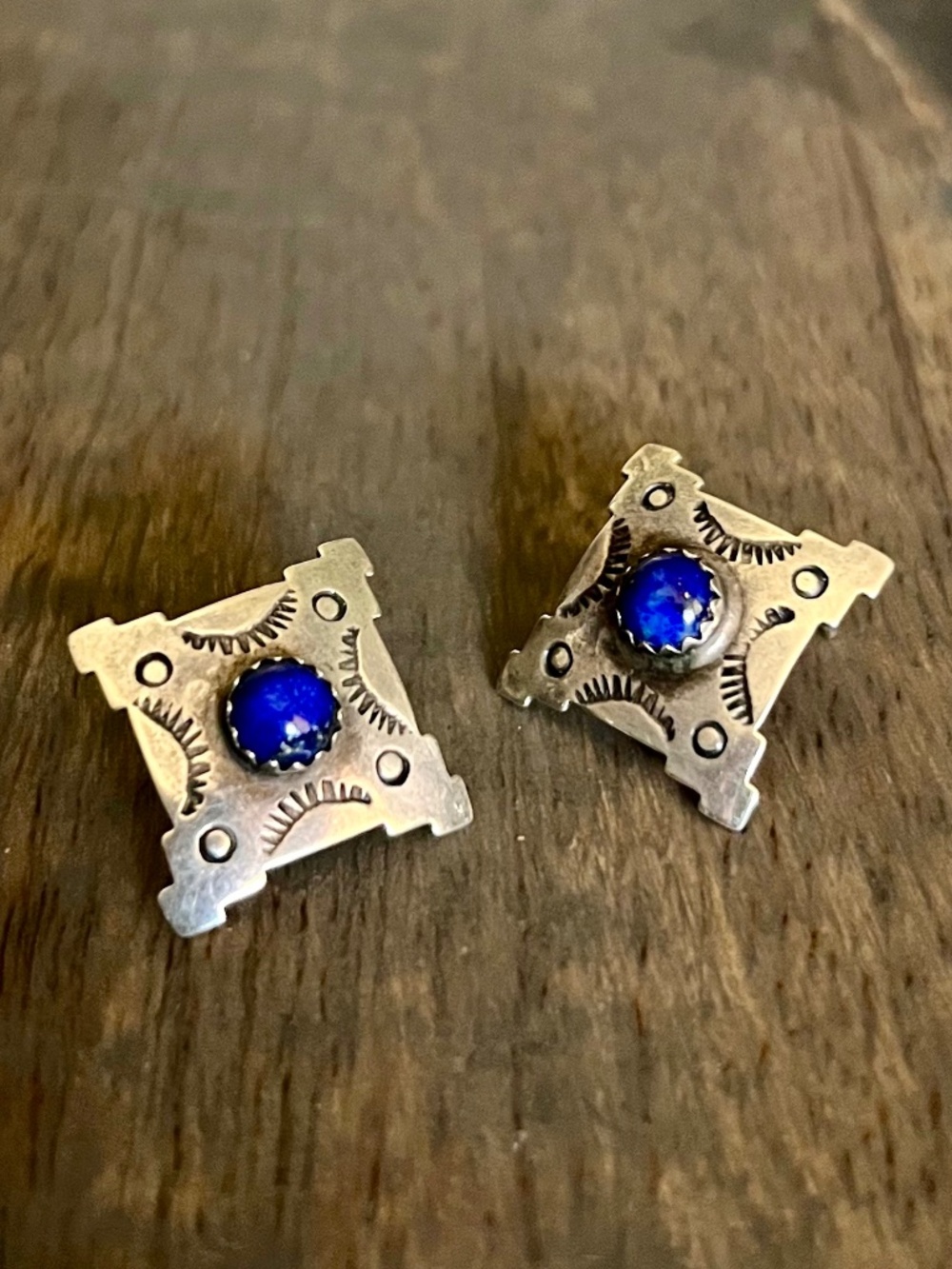 Vintage Betty Thomas Sanel Navajo 925 Sterling Silver w/ Lapis Lazuli Earrings